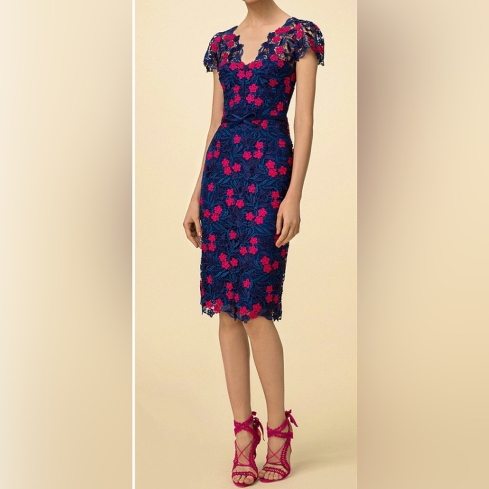 Marchesa Notte
Floral Embroidered dress 10